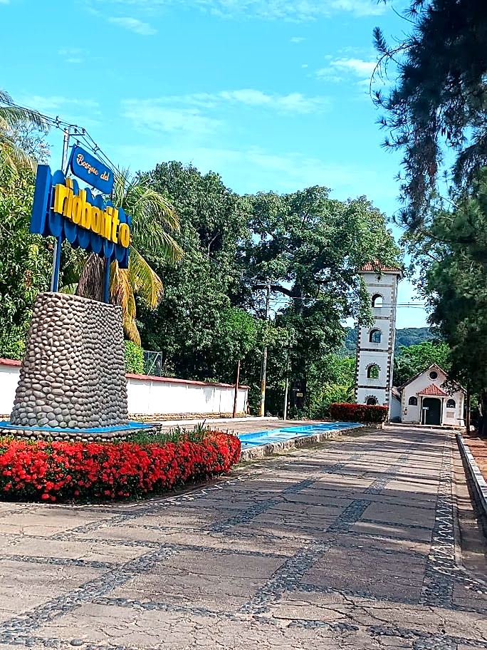 Parish church and monument in the centre of Melgar, Tolima